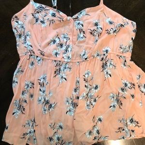 Torrid Peach/Grey/White Floral Top